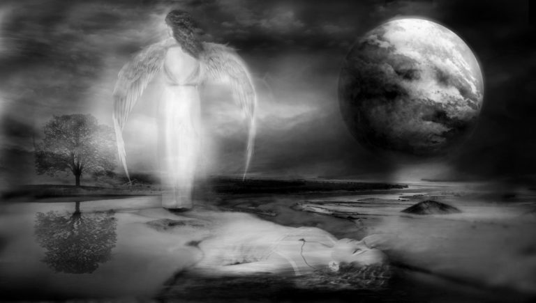 天使 翼 溺れる女性 月